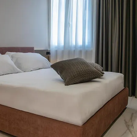 Maison D'elite アパート